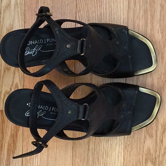 **SALE** Donald J Pliner Black Leather sandals Size 8M - Picture 4 of 8